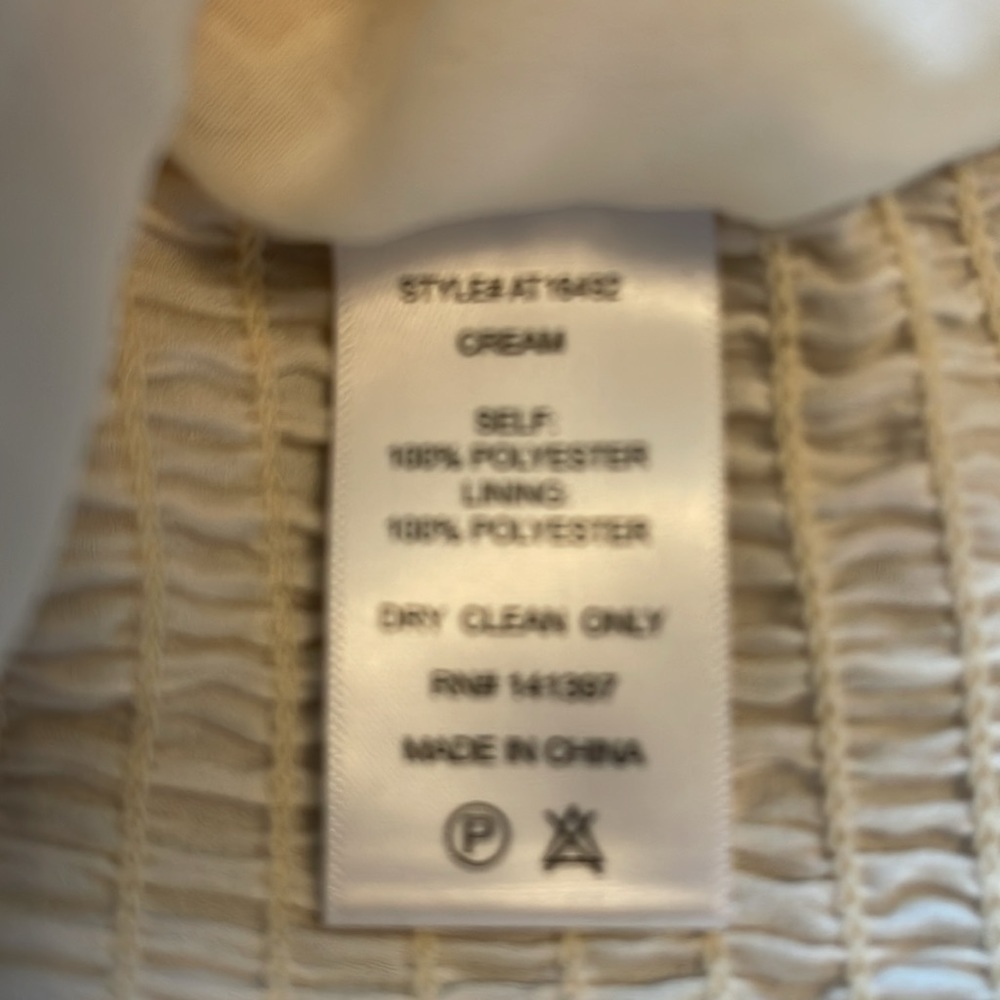 ASTR Cream Dressy Top Size XL - Picture 4 of 5